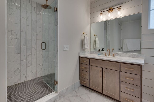 Building Photo - **Newly constructed beautiful home - locat...