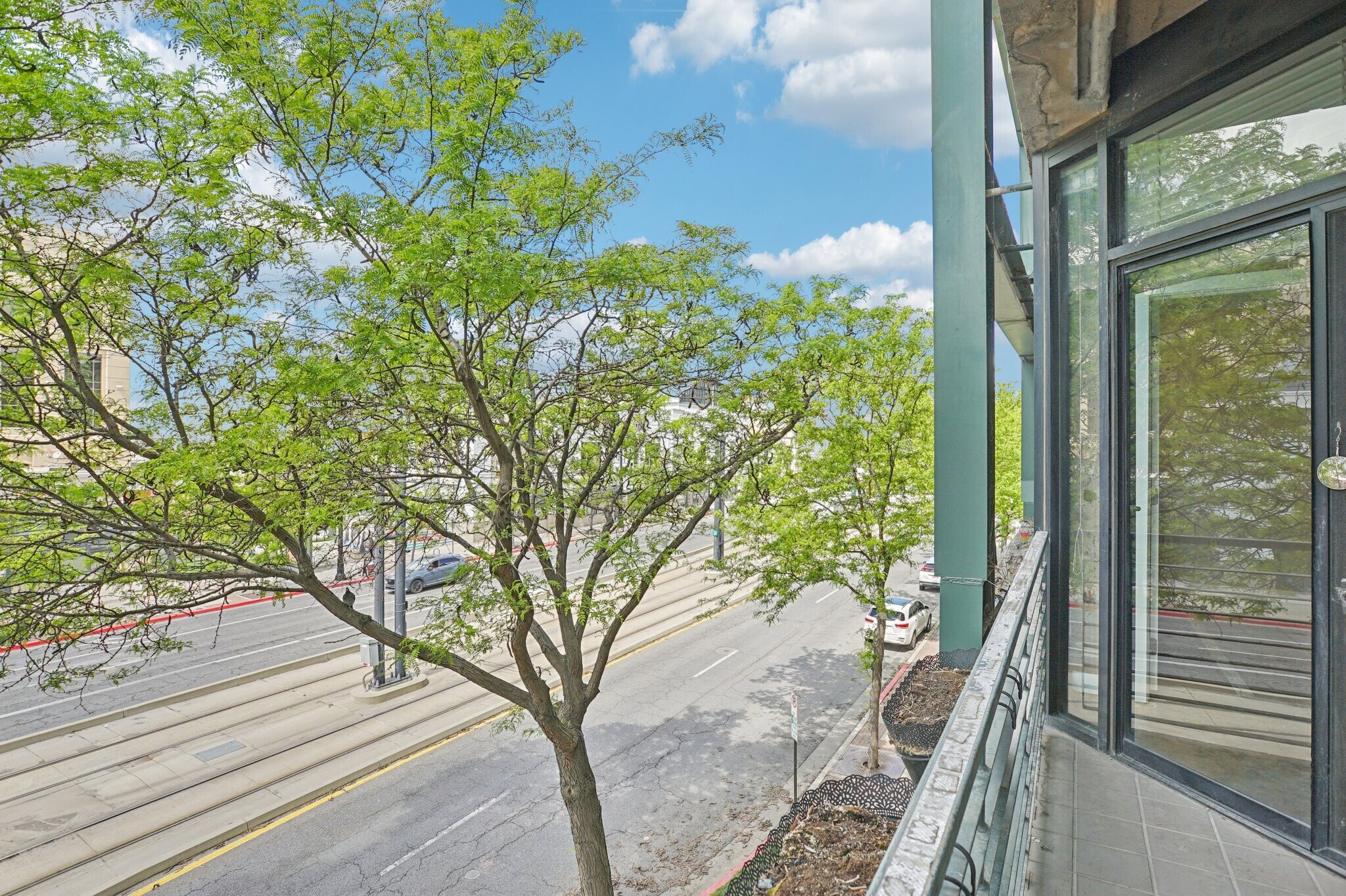 Building Photo - 380 W 200 S