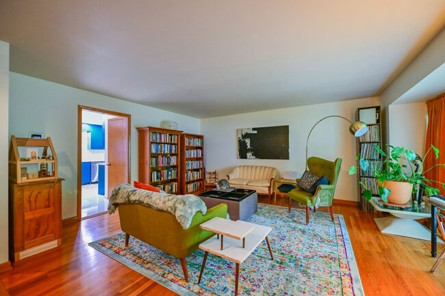 Building Photo - 50 Eden Pl