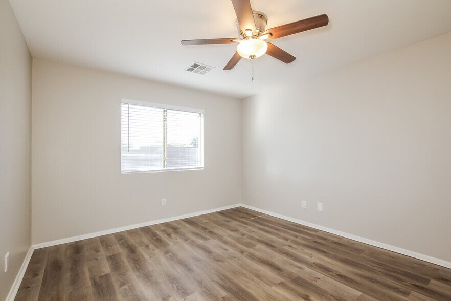 Building Photo - 14973 W Port Au Prince Ln