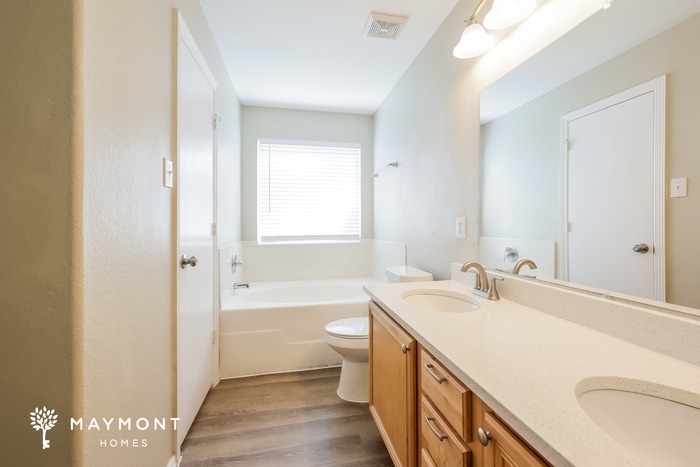 Building Photo - 2221 Nicholas Crossing