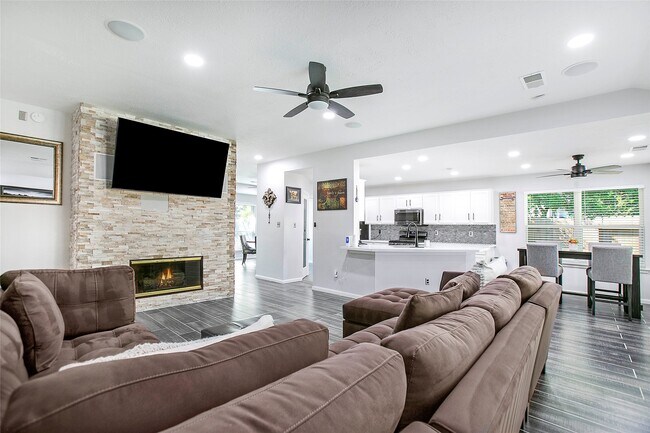 Building Photo - 1507 Buchans Dr