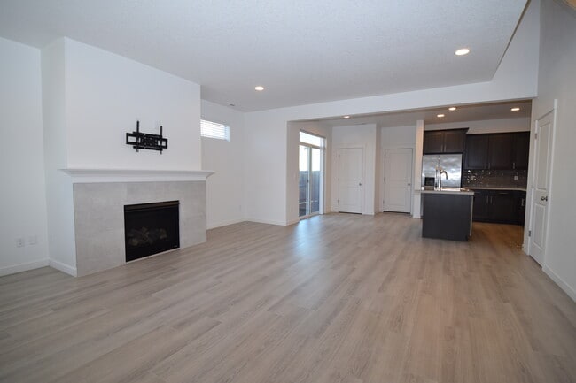 Building Photo - 1400 S 29th Blvd