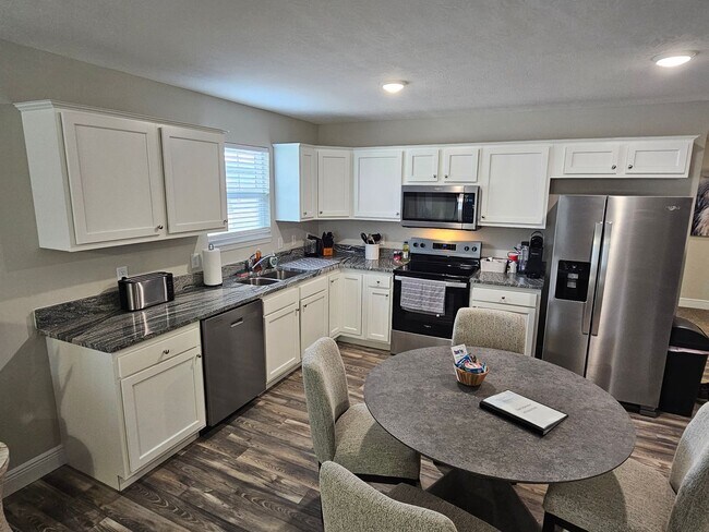 Building Photo - Cute New Construction Wilmington Ranch