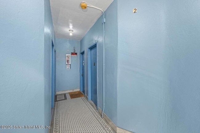 Building Photo - 37 Avon Pl