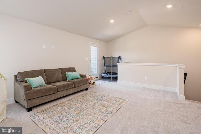 Building Photo - 7312 Red Pond Ct