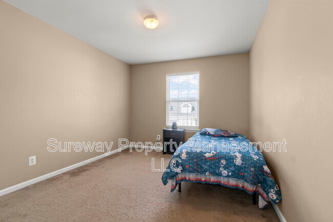 Building Photo - 204 Spruce Trail