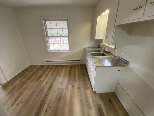 Building Photo - 2629 Dodge Ave