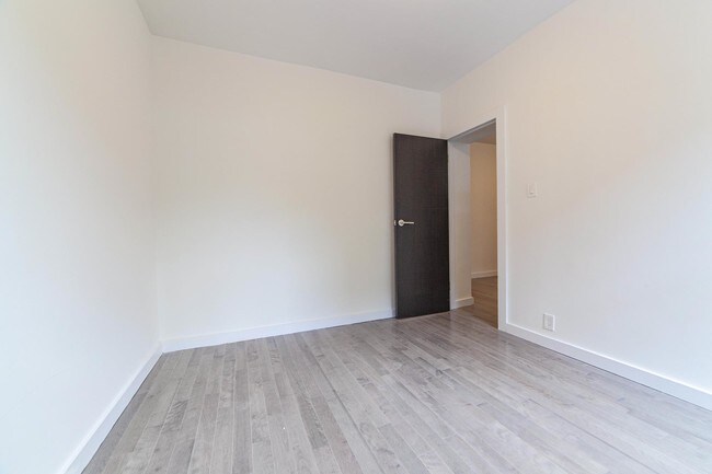 Building Photo - 224 Avenue B