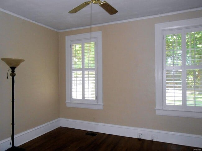 Building Photo - 1458 Watson St