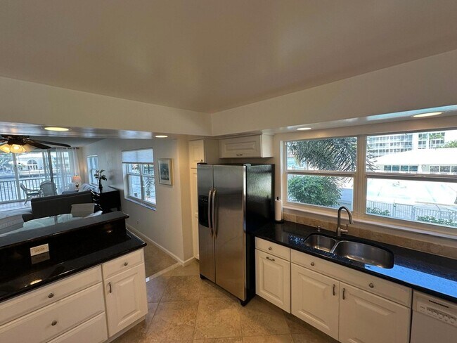 Building Photo - 3310 S Ocean Blvd