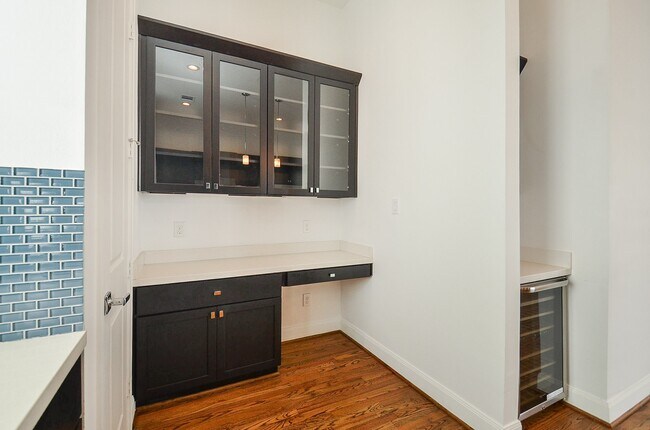 Building Photo - 1245A Bonner St