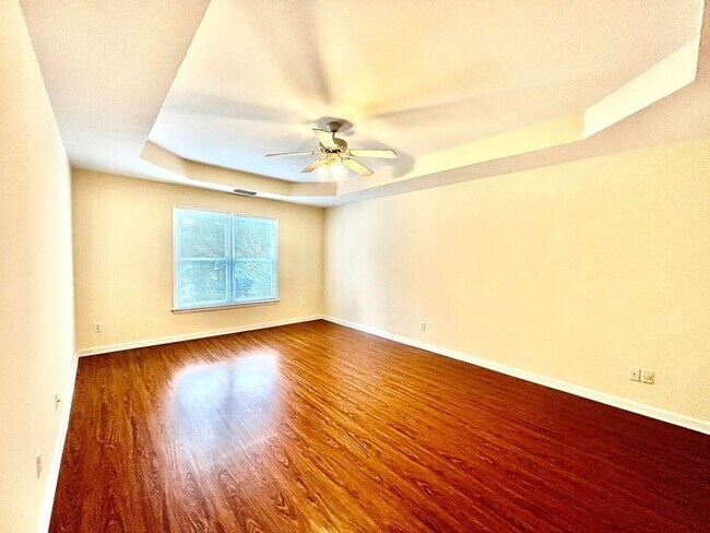 Building Photo - 3165 Maple Terrace Dr