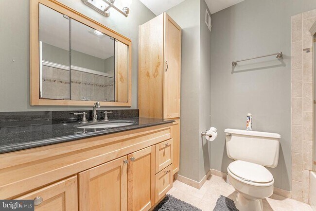 Building Photo - 11 Chateau Cir