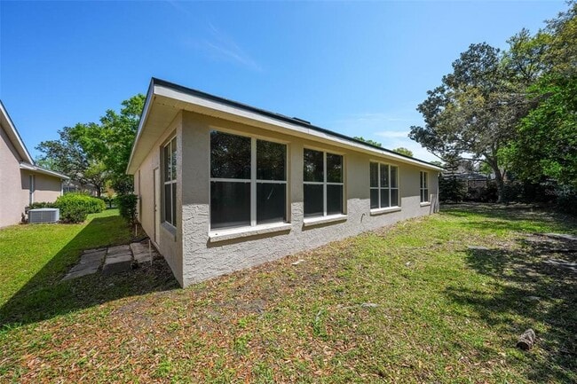 Building Photo - 7006 Pine Hollow Dr