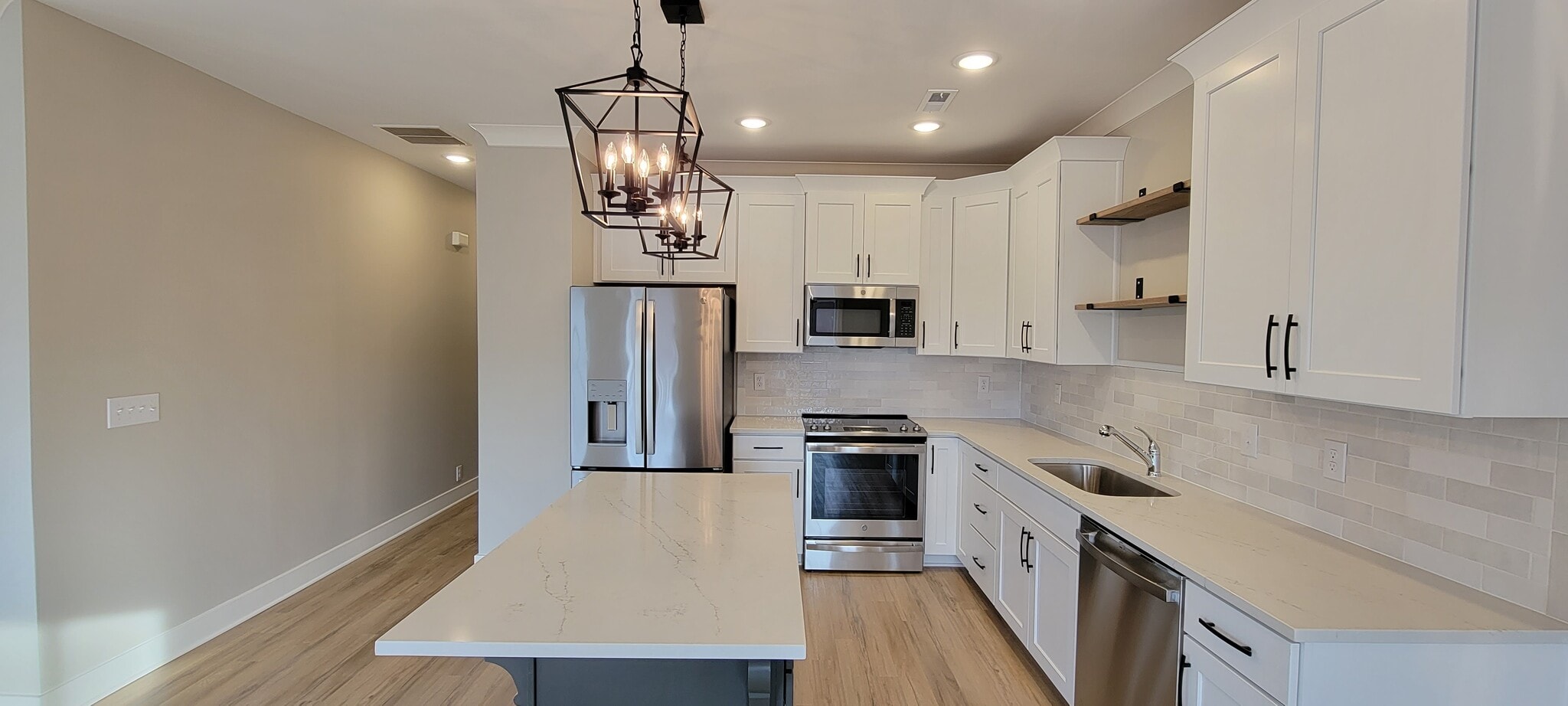 Building Photo - 10932 Monkshood Dr