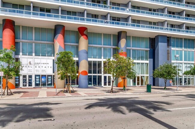 Building Photo - 50 Biscayne Blvd