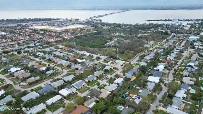 Building Photo - 1202 Yacht Club Blvd