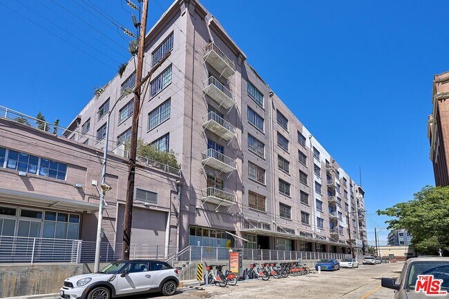 Building Photo - 1855 Industrial St