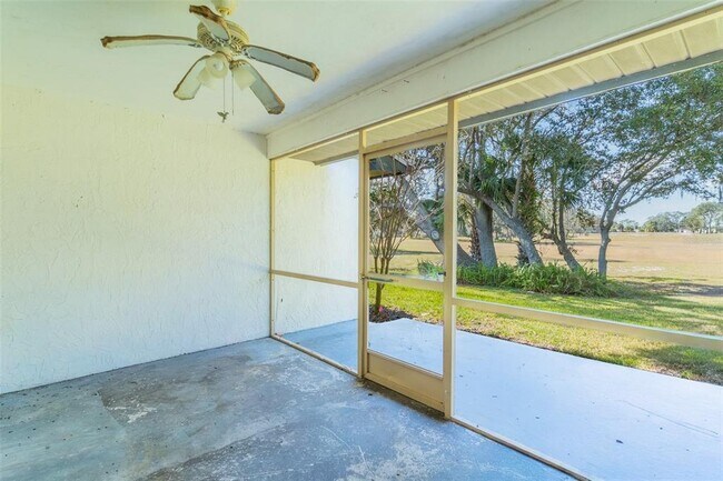 Building Photo - 24 Buck Cir