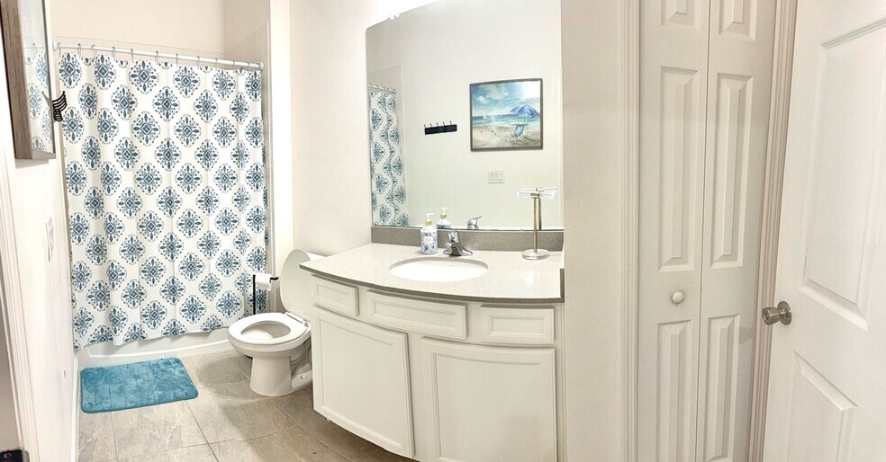 Building Photo - 5613 De Coronado Dr