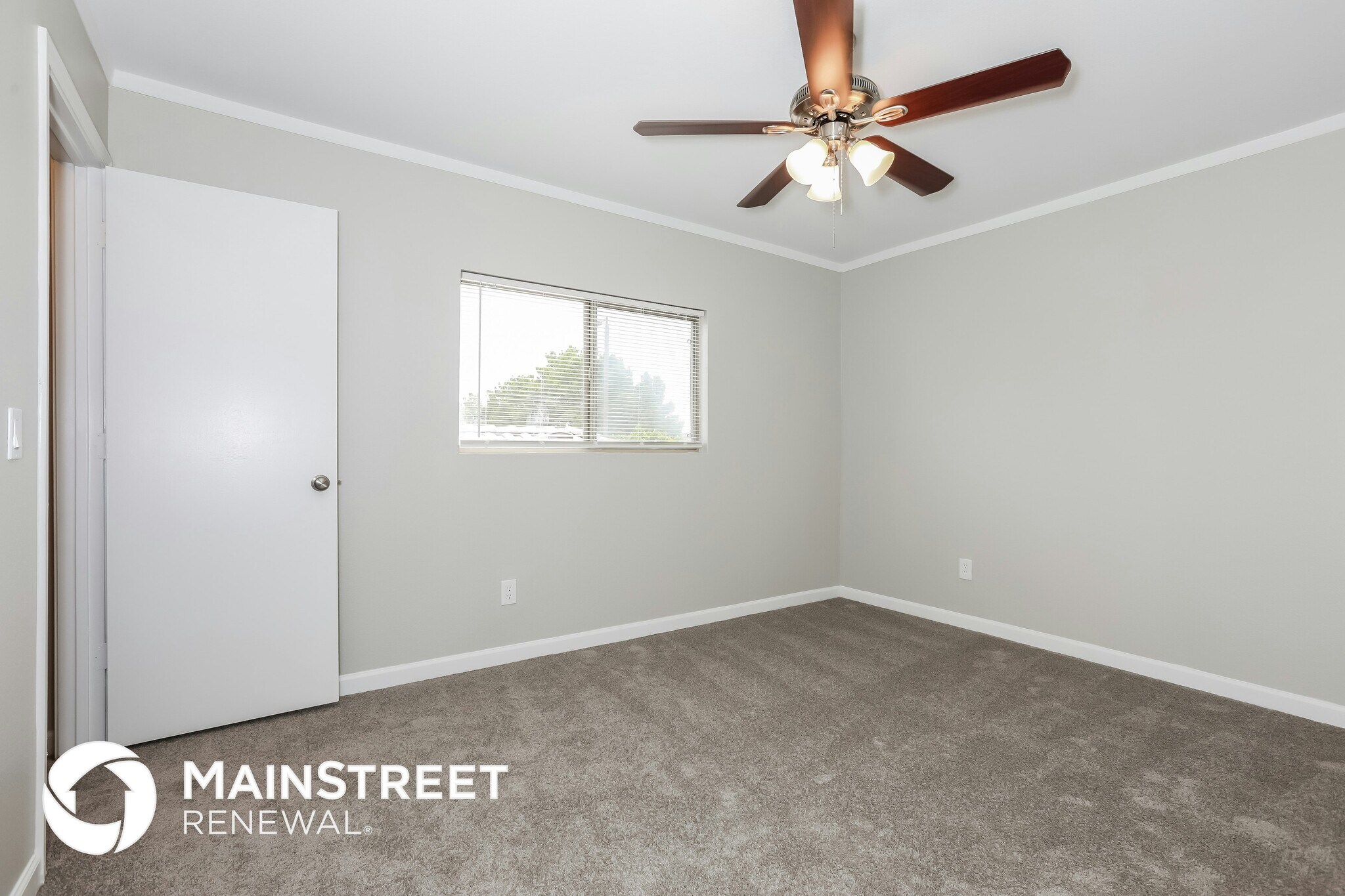 Building Photo - 1566 S Danielson Way