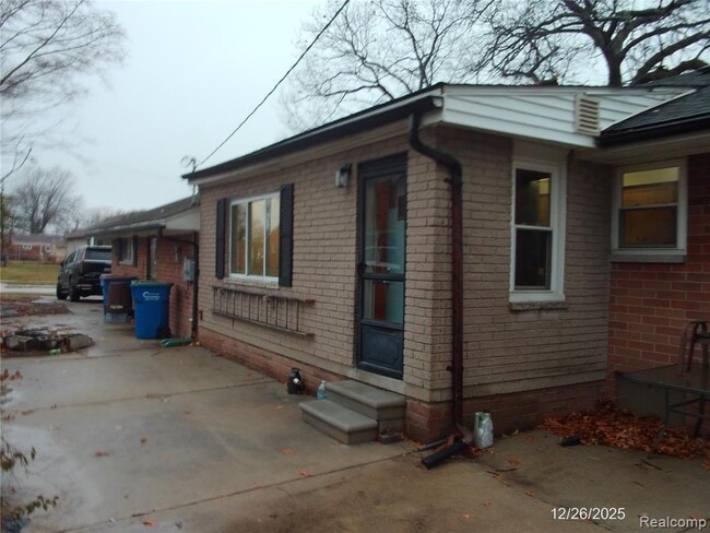 Building Photo - 4656 Toepfer Rd