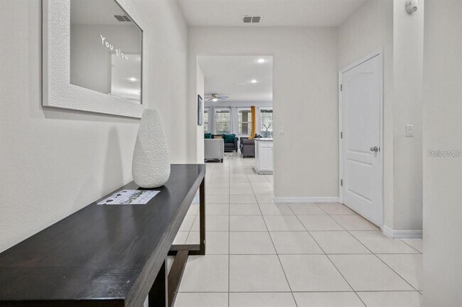 Building Photo - 5276 Oakbourne Ave