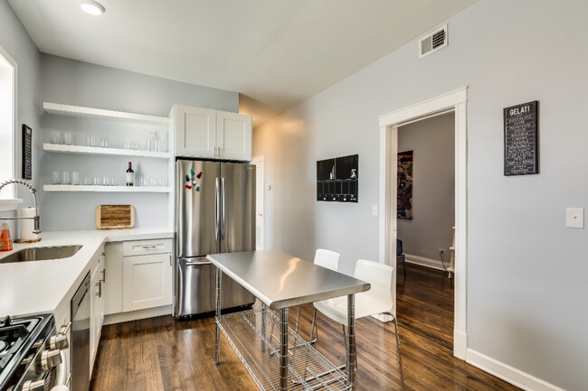 Building Photo - HEC Capital