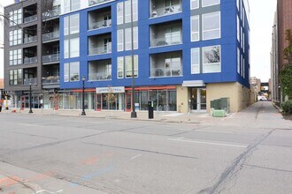 Building Photo - Modern 2-Bedroom Apartment with Private Pa...