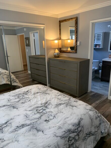 master bedroom - 1128 11th St