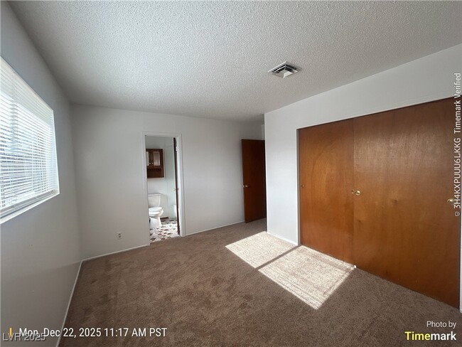 Building Photo - 5309 Longridge Ave