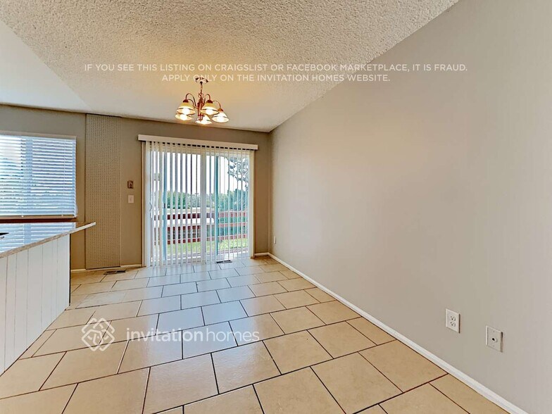 Building Photo - 9434 Brentwood St