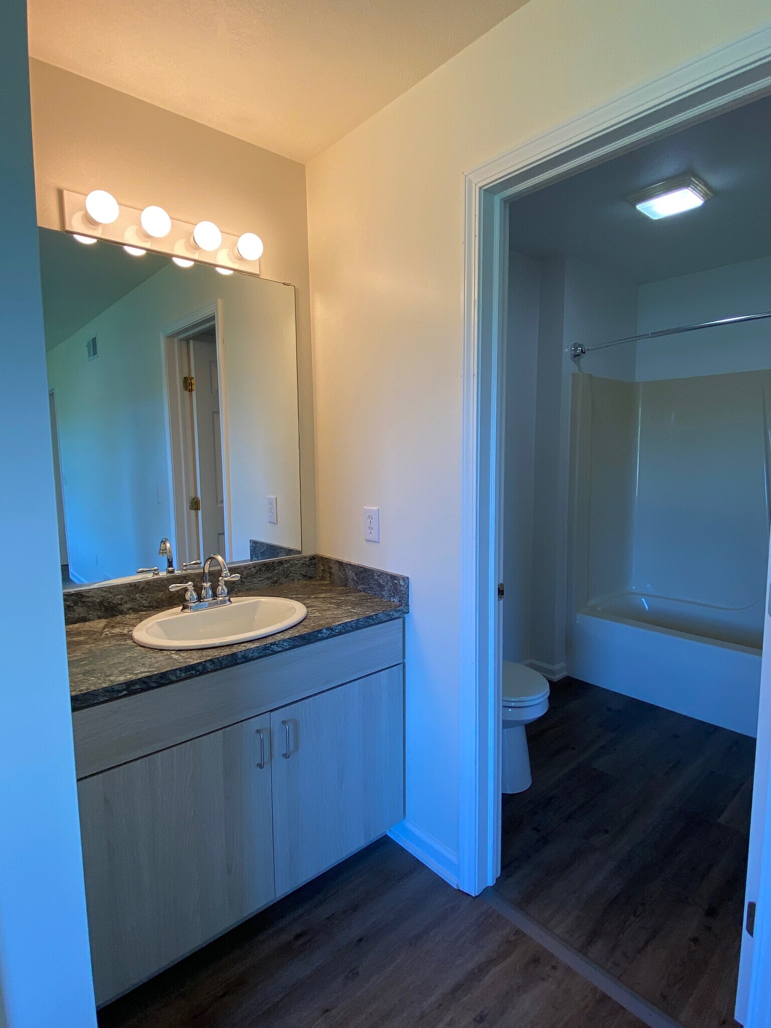 Building Photo - 204 Betsinger Rd