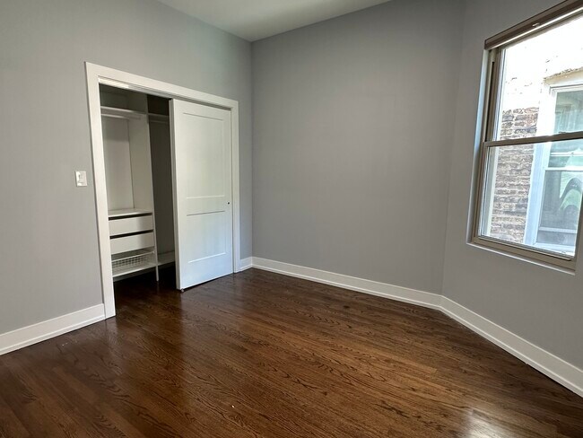 Building Photo - 4714 N Talman Ave
