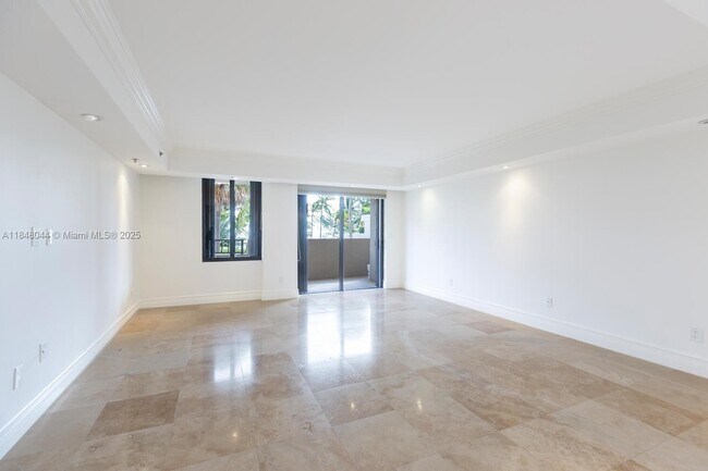 Building Photo - 251 Crandon Blvd