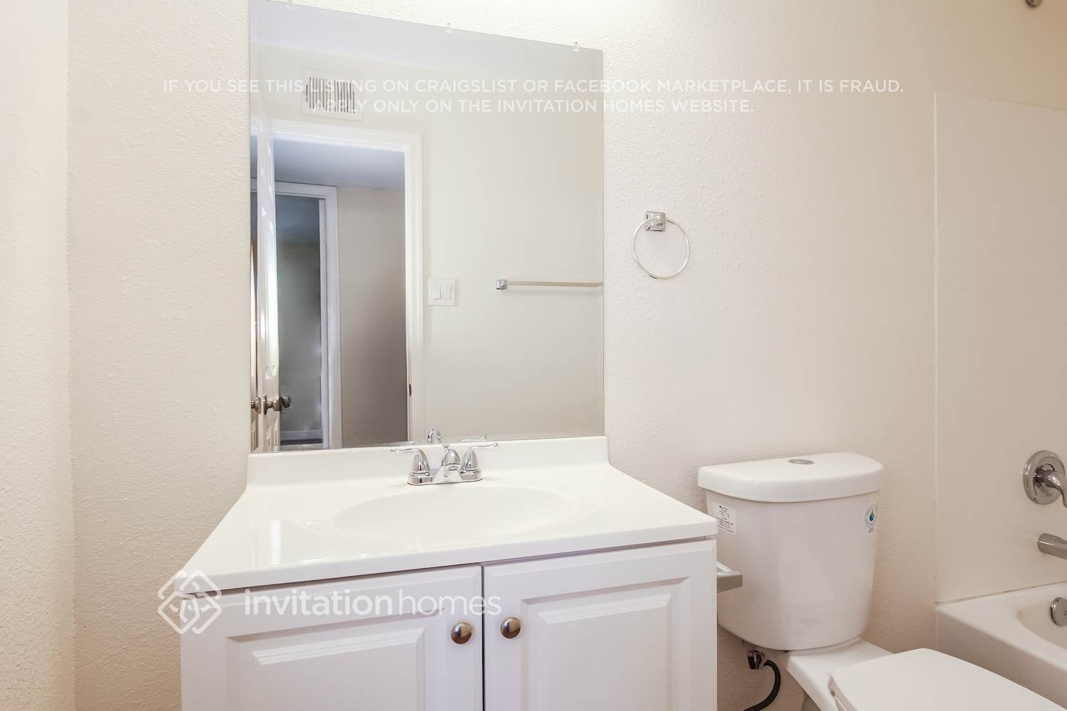 Building Photo - 5410 N 64th Dr