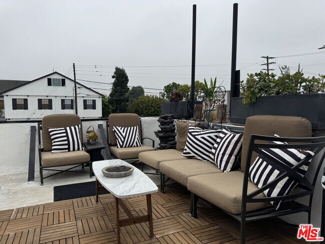 Building Photo - 11617 Washington Pl