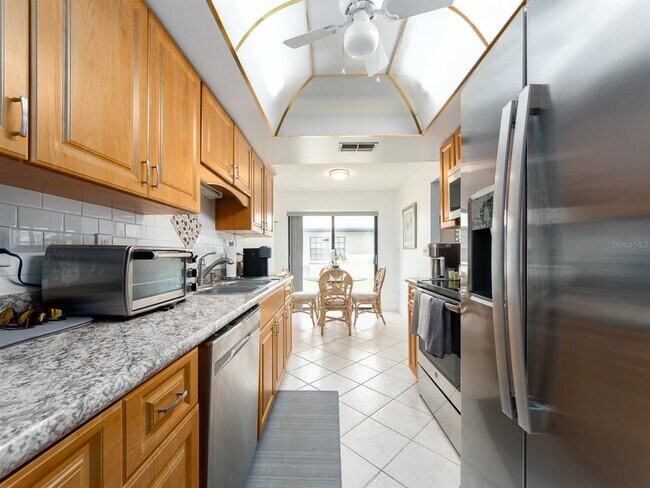 Building Photo - 3493 Birchwood Ct
