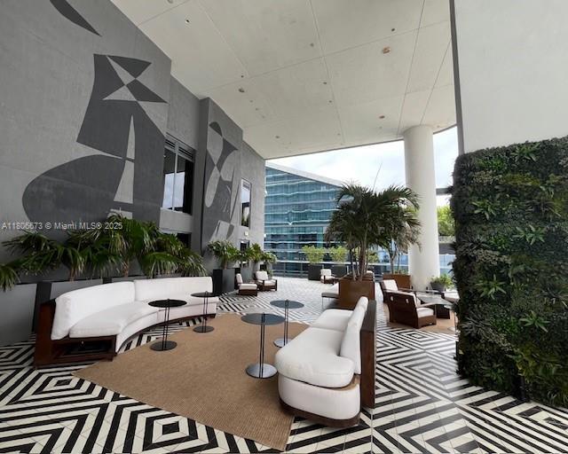 Building Photo - 801 S Miami Ave