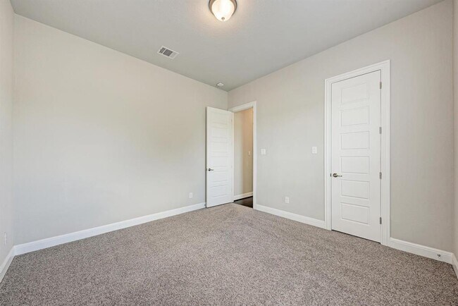 Building Photo - 2416 Echo Park Dr