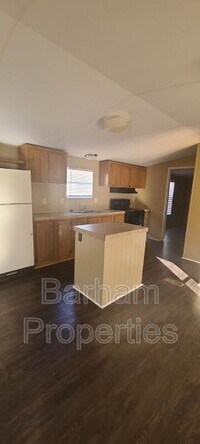 Building Photo - 140 Fox Tail Trl