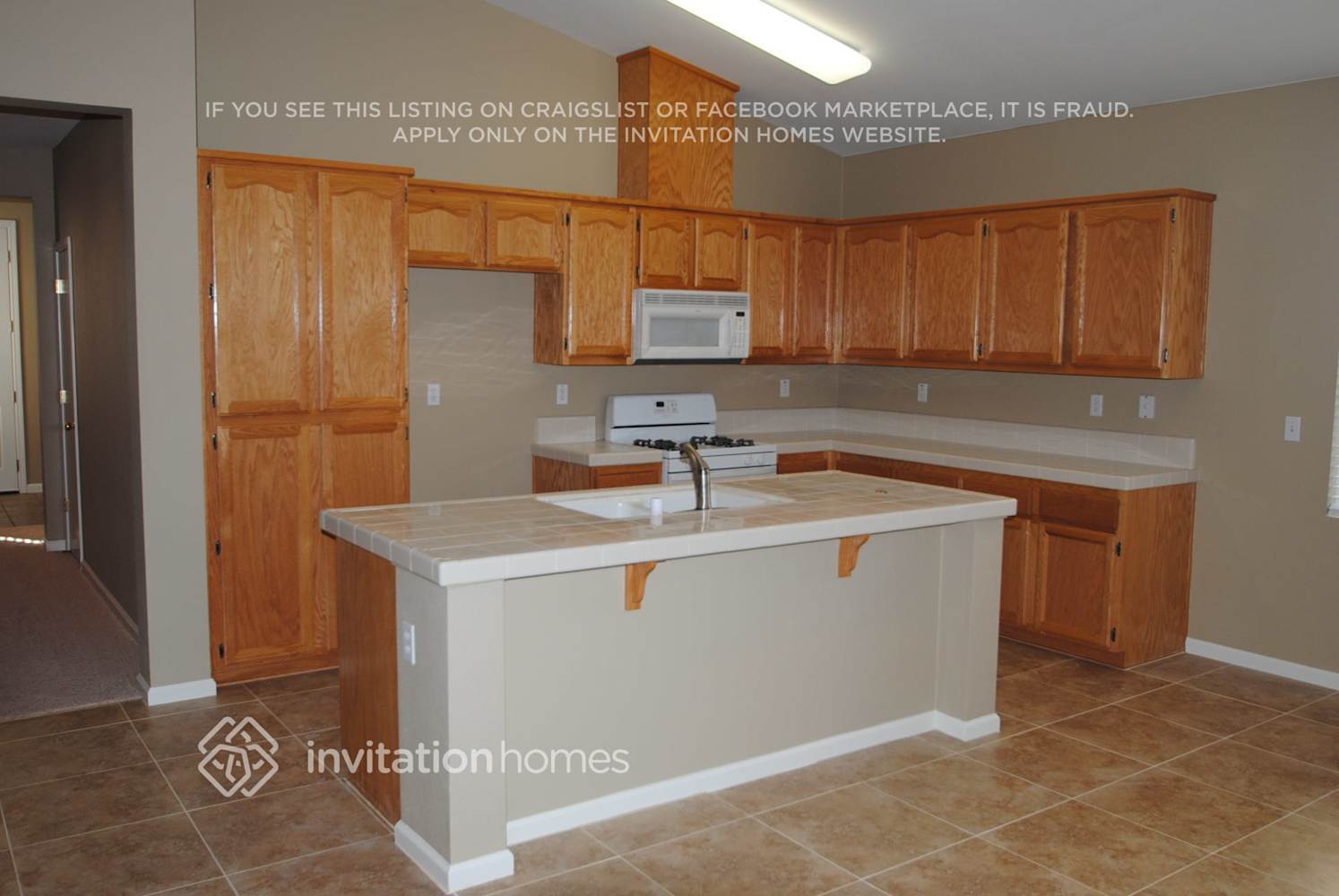 Building Photo - 1755 Waterfall Dr