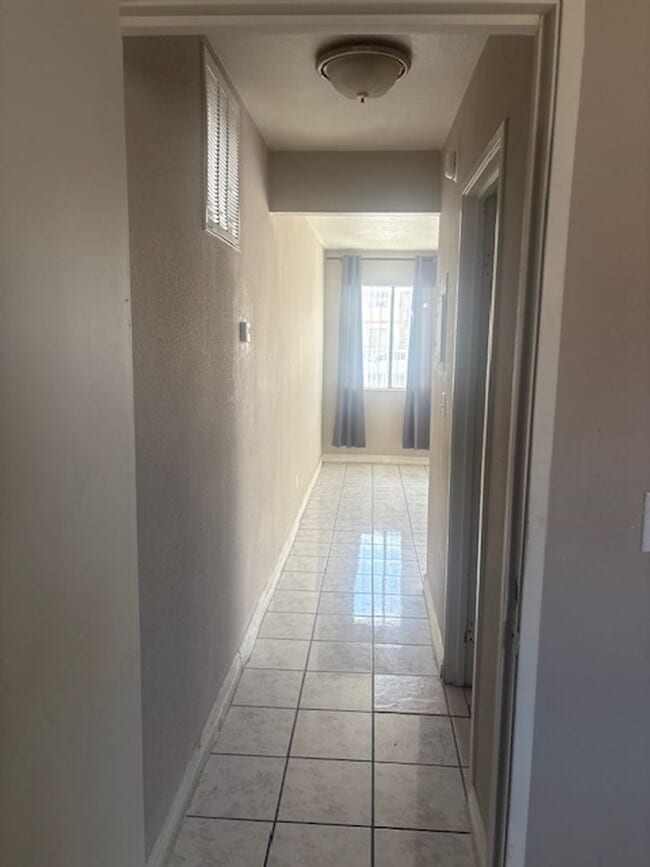 Building Photo - 4344 N Vornsand Dr