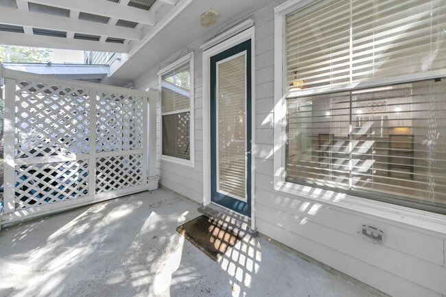 Building Photo - 59 Talon Ct