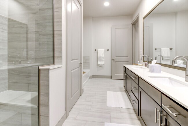 Building Photo - 1211 Caroline-378.2