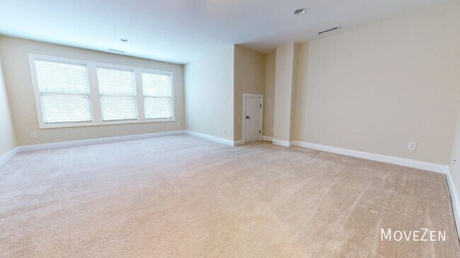 Building Photo - 371 Roberts Ridge Dr