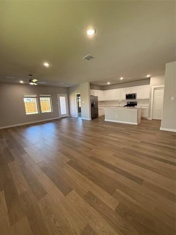 Building Photo - 718 Tidal Dr