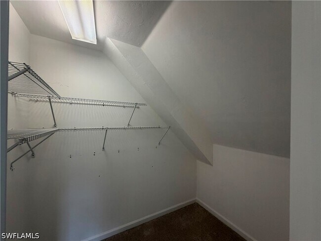 Building Photo - 250 Leawood Cir