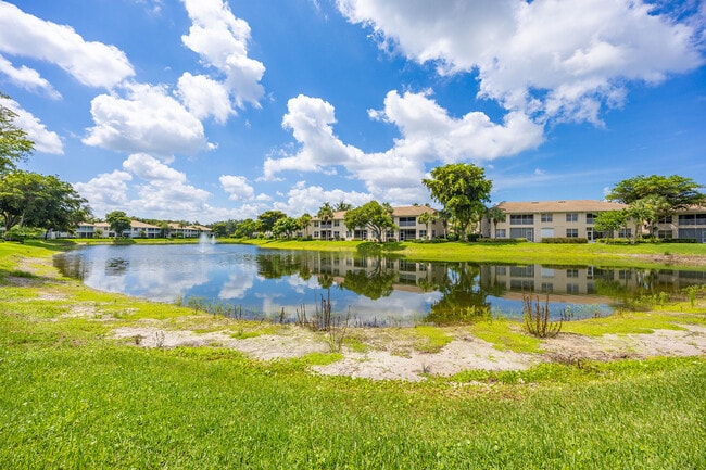 Building Photo - 866 Carrick Bend Cir